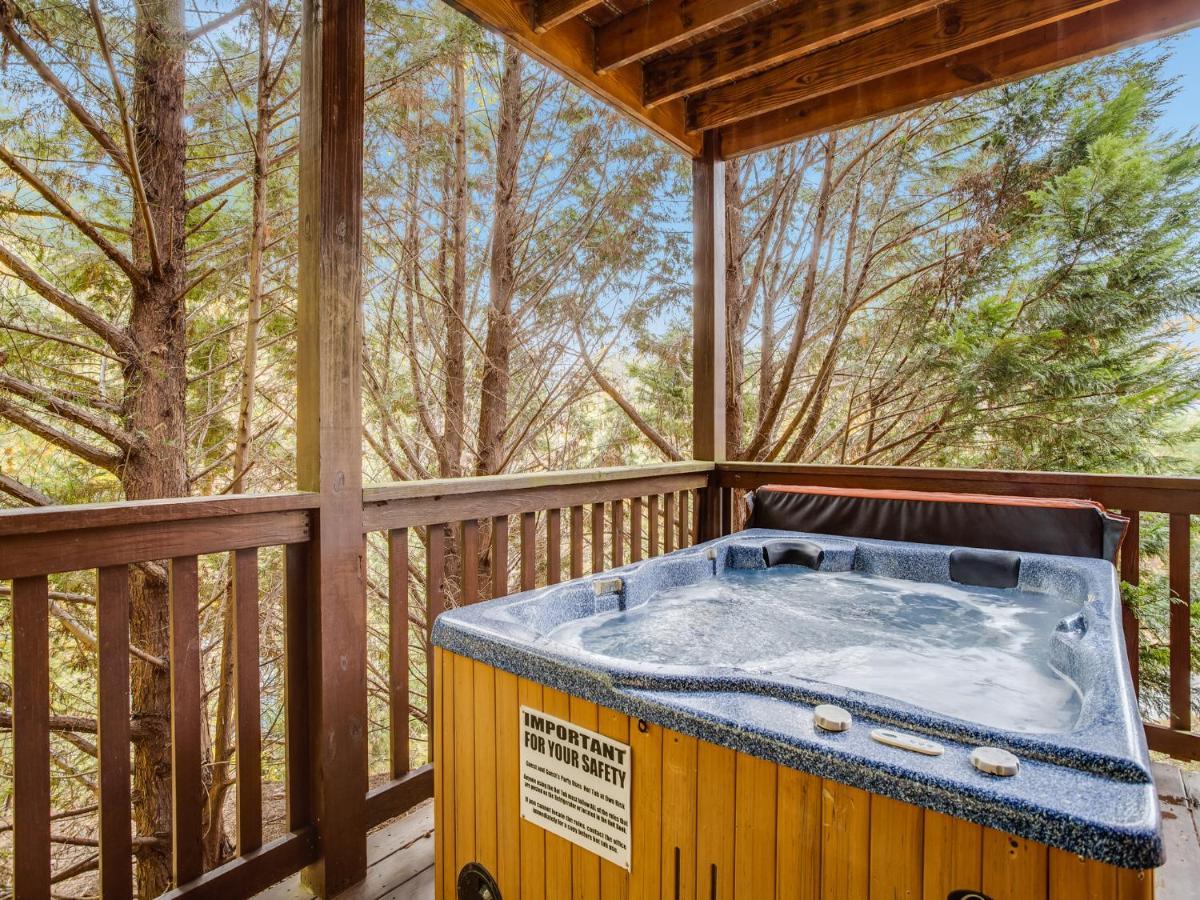 Saddle Ridge Villa Gatlinburg Exterior photo