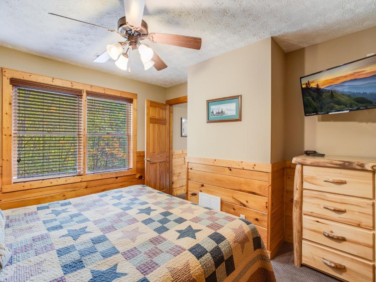 Saddle Ridge Villa Gatlinburg Exterior photo